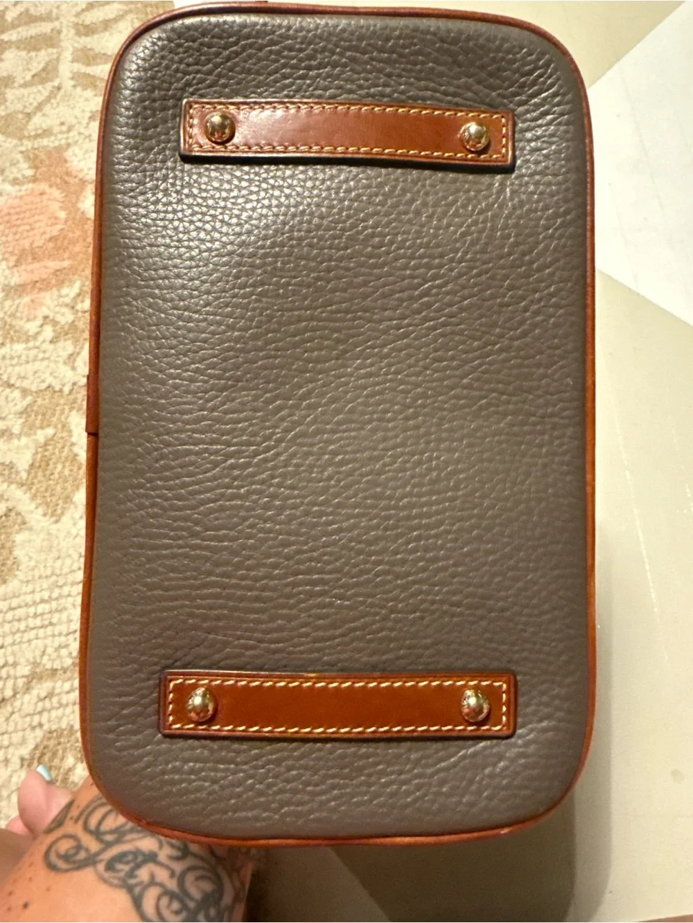 EUC Dooney & Bourke handbag